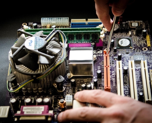 Wir reparieren Ihren Computer! Rasch und kompetent